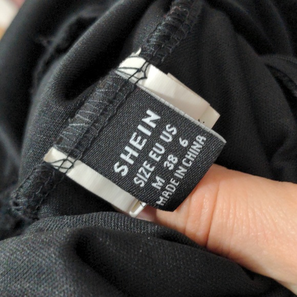 Shein - Size Medium - Black Cocktail Dress - Picture 6 of 6